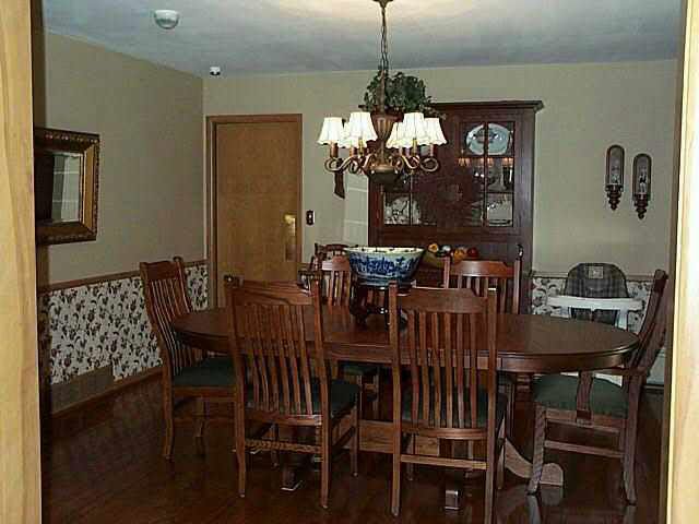 407 Morningside Dr, Wichita, KS 67218