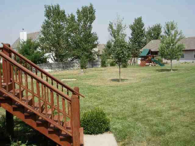 1412 Northpointe Ct, Andover, KS 67002