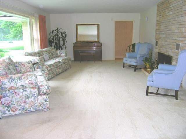 1319 Minisa Dr, Wichita, KS 67203