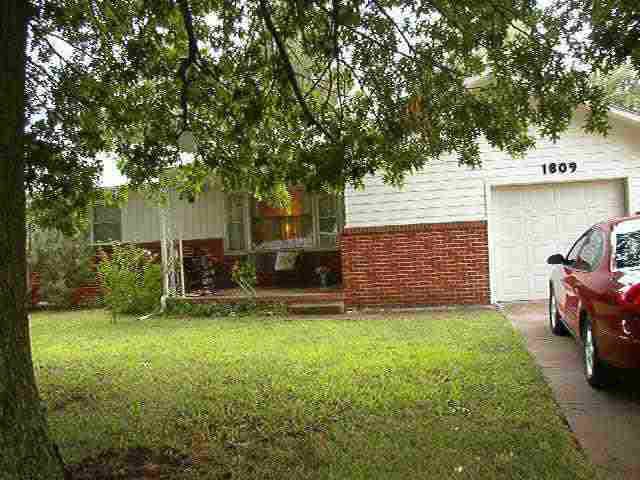 1809 Cherry, Winfield, KS 67156