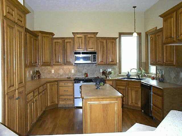 706 Bel Arbor, Derby, KS 67037