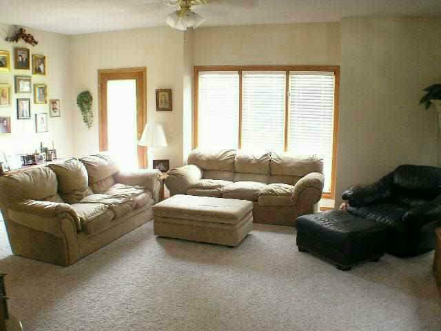 9412 W Wyncroft St, Wichita, KS 67205