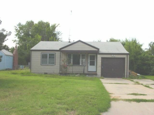 1417 Selma, Wichita, KS 67216