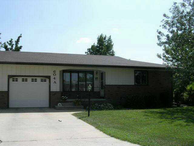 604 Crescent Dr, Hesston, KS 67062