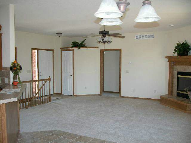 107 N Turnberry St, Wichita, KS 67230