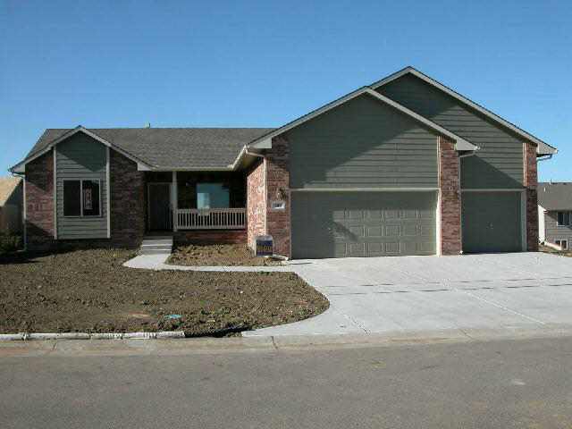 107 N Turnberry St, Wichita, KS 67230