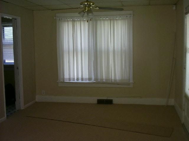 1400 W 4th, Newton, KS 67114