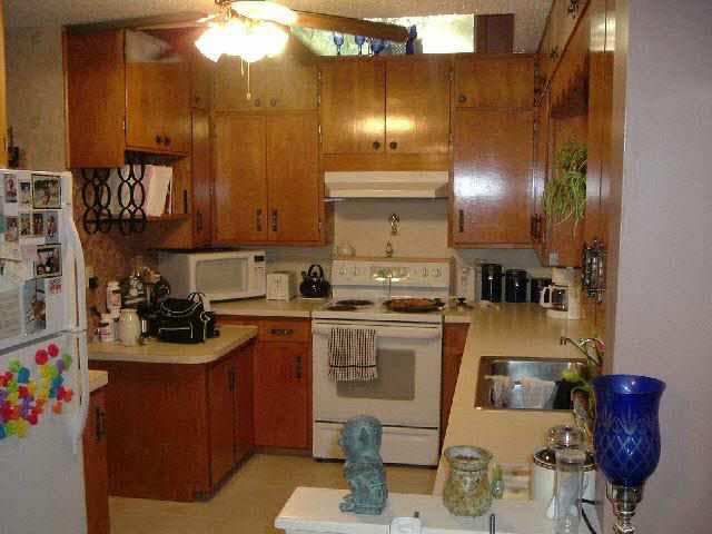 528 S Derby Ave, Derby, KS 67037