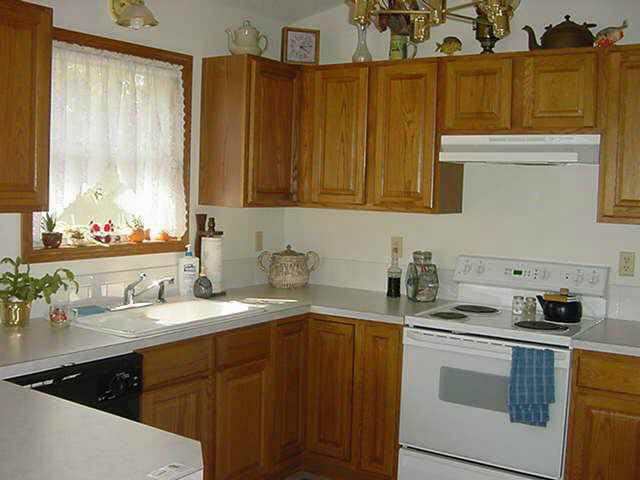 113 S Warren Ave, Rose Hill, KS 67133