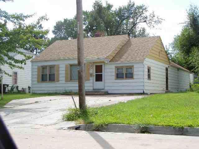 925 N Harding, Wichita, KS 67208
