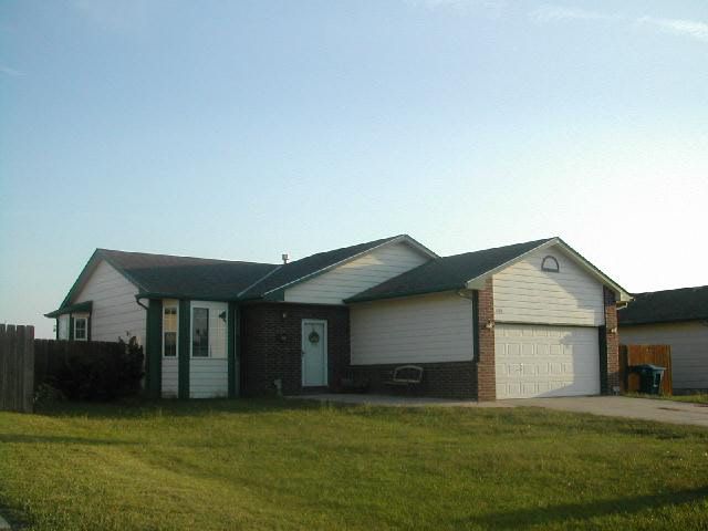 1768 Myers Cr, Mulvane, KS 67110