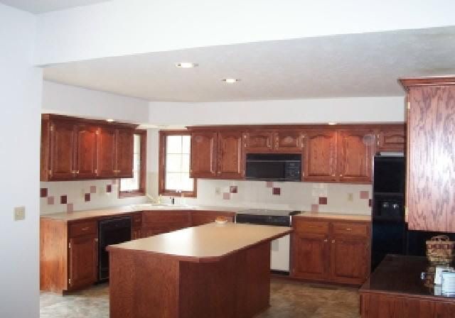 546 Glendevon, Andover, KS 67002