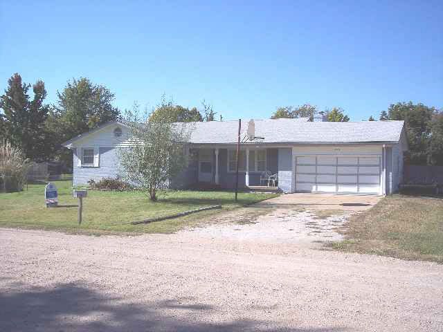 3725 N Coolidge, Wichita, KS 67204