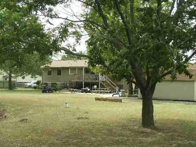 8300 Hancock Dr, Derby, KS 67037