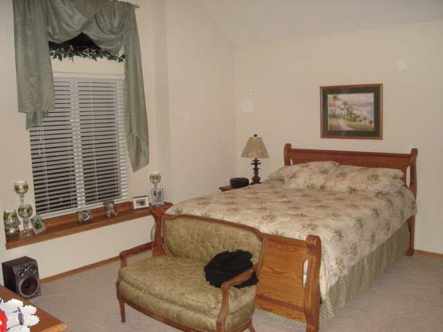1731 E Oxford Cir, Derby, KS 67037