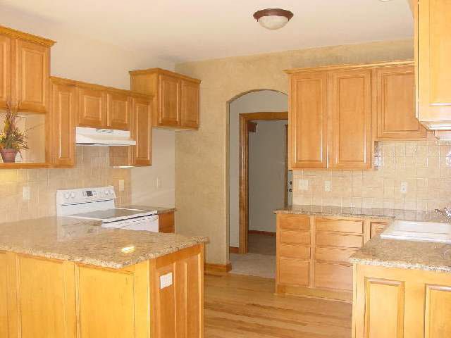 1473 Bearhill, Valley Center, KS 67147
