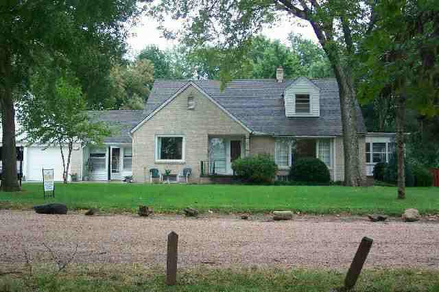 1330 Amidon, Wichita, KS 67203