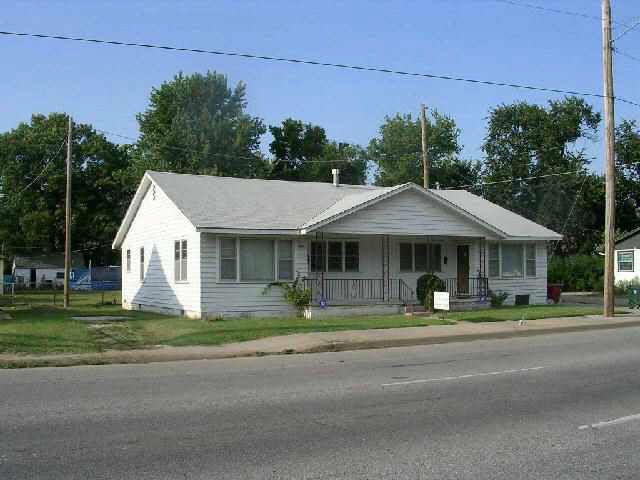 202 N Ash, Wichita, KS 67214