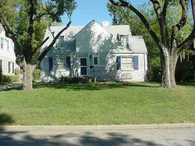 120 N Pinecrest, Wichita, KS 67208