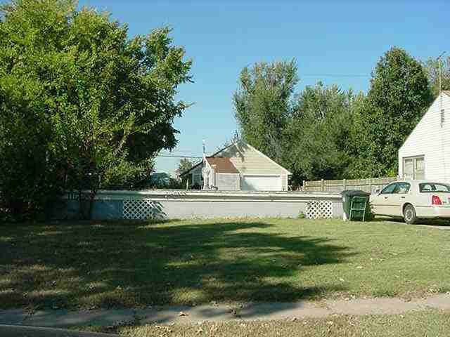 1117 N Pershing, Wichita, KS 67208
