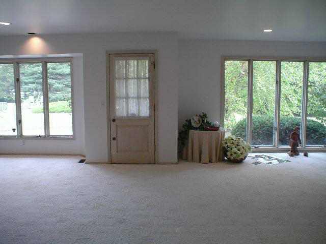 6042 E 13th St, Wichita, KS 67208