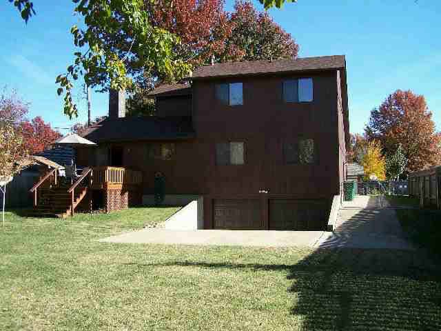 2 Willow Ln, Mulvane, KS 67110