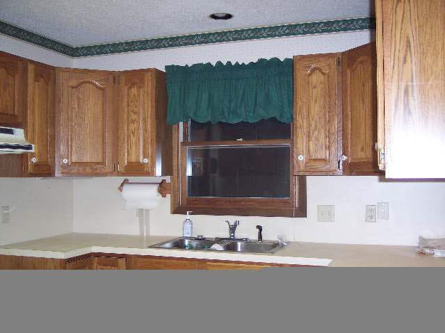 613 E 34th, Winfield, KS 67156