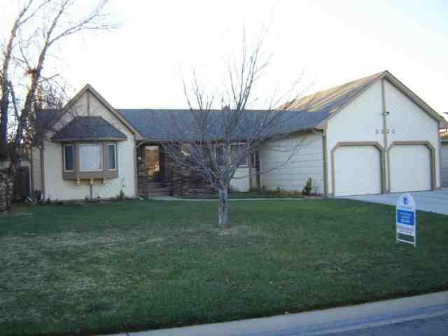 2323 S Linden Cir, Wichita, KS 67207