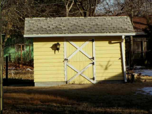 3226 S Handley, Wichita, KS 67217