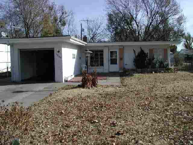 1928 S Millwood, Wichita, KS 67213