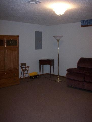 4336 Eagle Lake Ct, Bel Aire, KS 67220