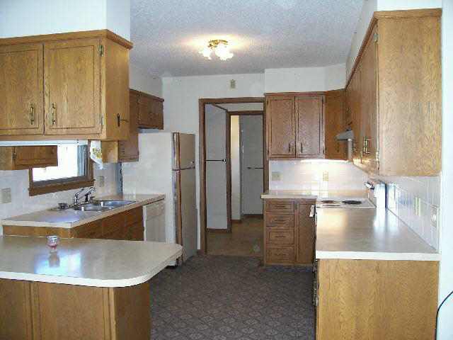 704 W A, Hillsboro, KS 67063