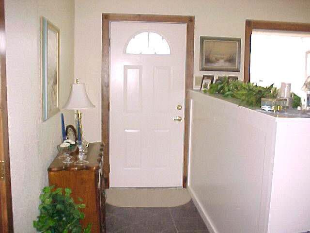 320 SW 48th, Newton, KS 67114