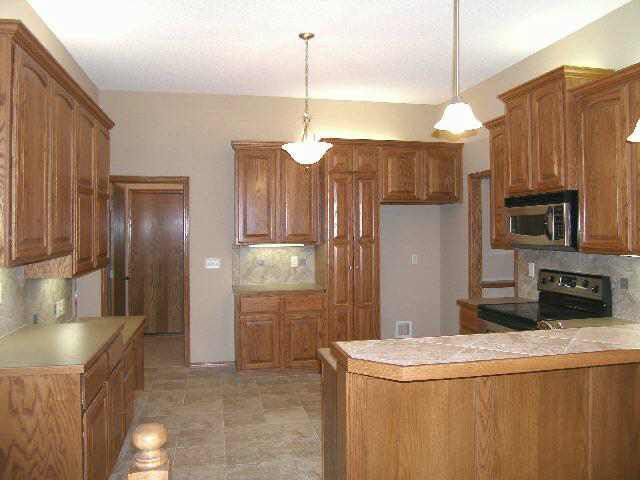 1419 Ivy Hill Ct, Derby, KS 67037