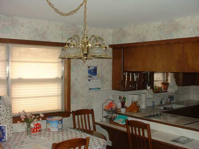 896 English Ct, Derby, KS 67037