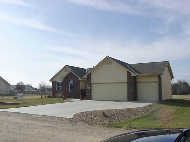 317 N Dacey, Bentley, KS 67016