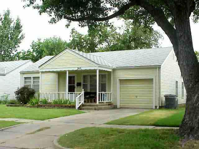 2015 S Green, Wichita, KS 67211