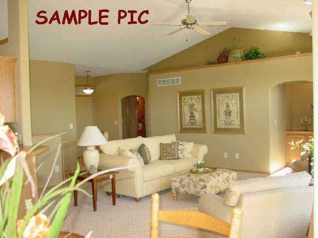 8211 Havenhurst Cr, Wichita, KS 67205