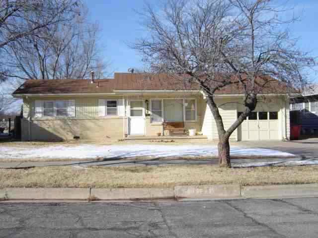 8202 Levitt, Wichita, KS 67207