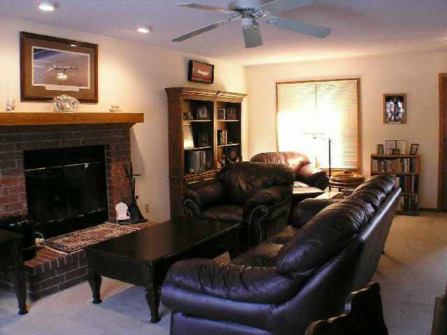 1700 E Cresthill, Derby, KS 67037