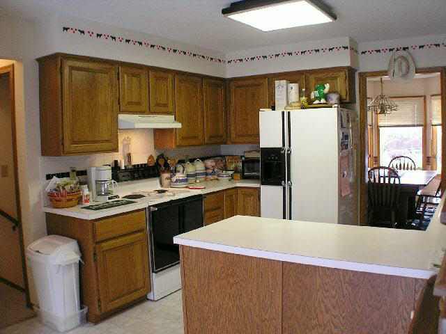 1700 E Cresthill, Derby, KS 67037