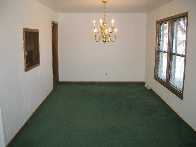 6516 E 15th St, Wichita, KS 67206