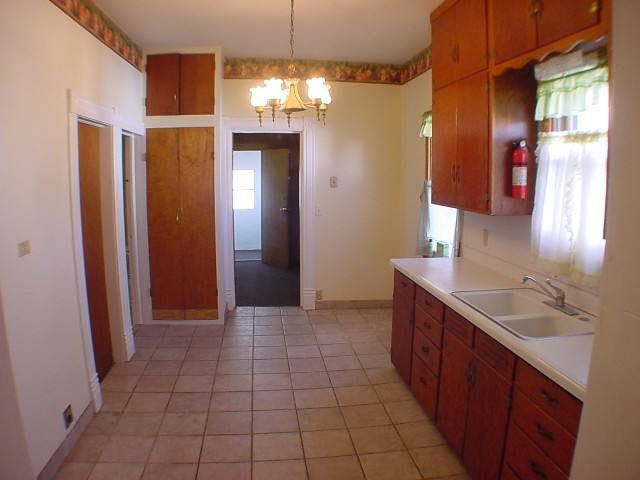 303 N Elm, Newton, KS 67114