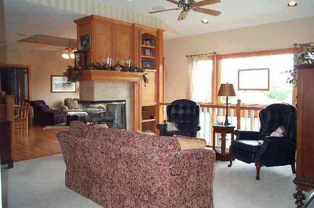 2853 Spring Meadow Ct, Wichita, KS 67205