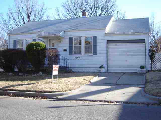 4221 E Gilbert, Wichita, KS 67218