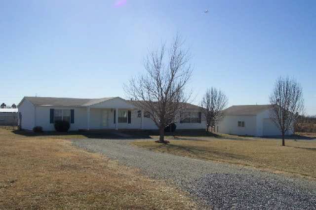 5901 Idlewild Cir, Derby, KS 67037