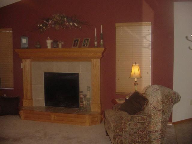 1149 Timberleaf Dr, Derby, KS 67037