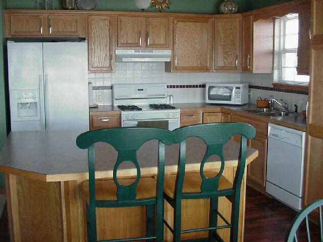 800 Linden Ln, Derby, KS 67037