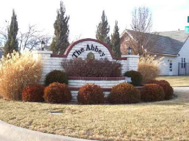 1237 N Broadmoor, Wichita, KS 67206