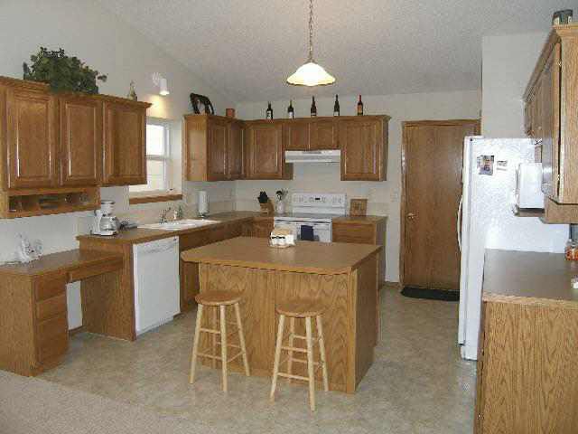 1344 Summit Rd, Derby, KS 67037